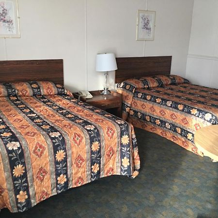 Bluebird Motel Innisfail Екстер'єр фото