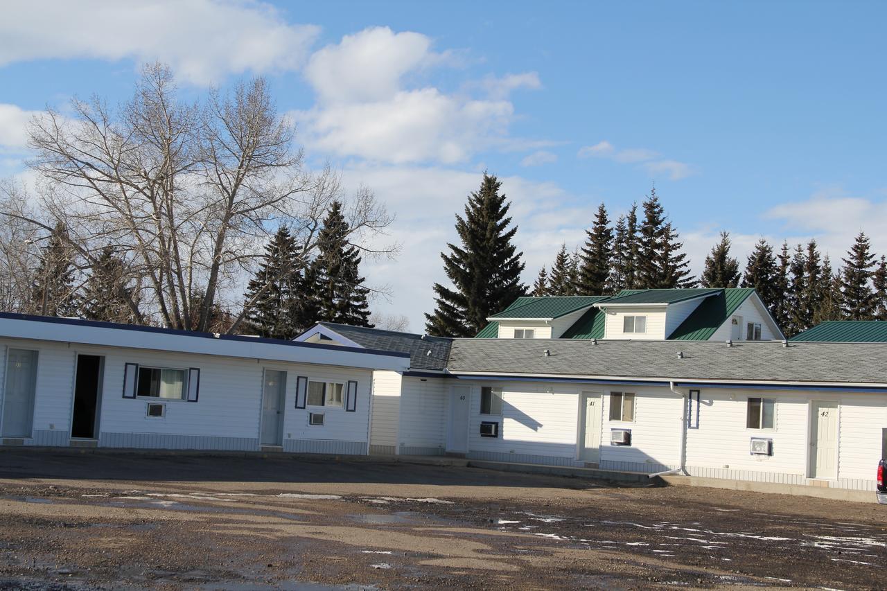 Bluebird Motel Innisfail Екстер'єр фото