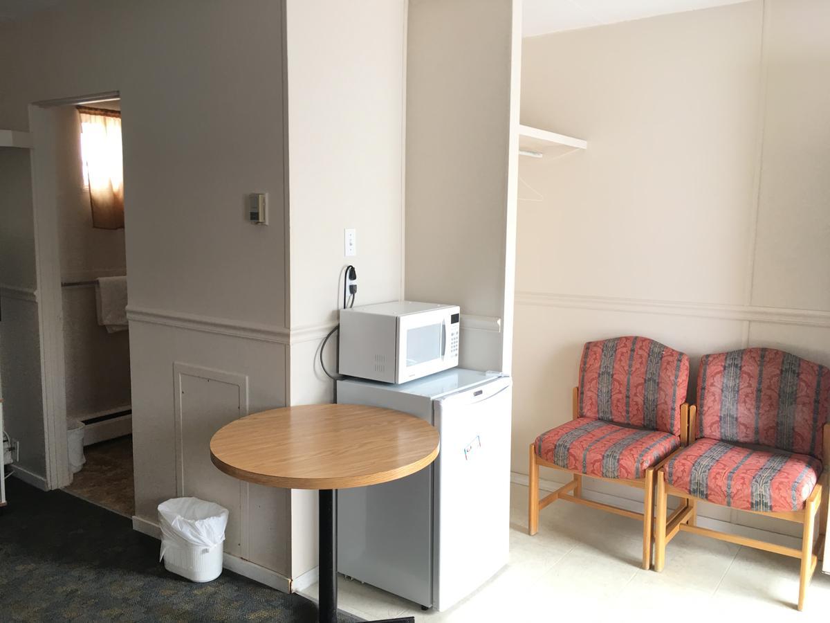Bluebird Motel Innisfail Екстер'єр фото