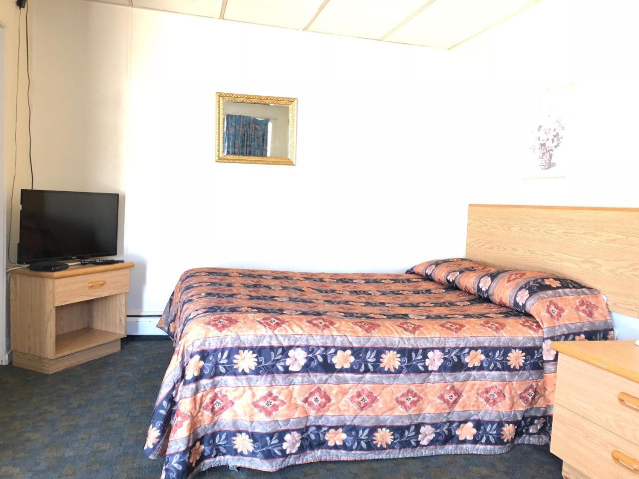 Bluebird Motel Innisfail Екстер'єр фото