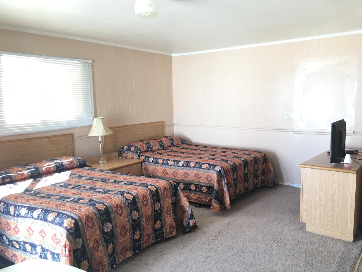 Bluebird Motel Innisfail Екстер'єр фото