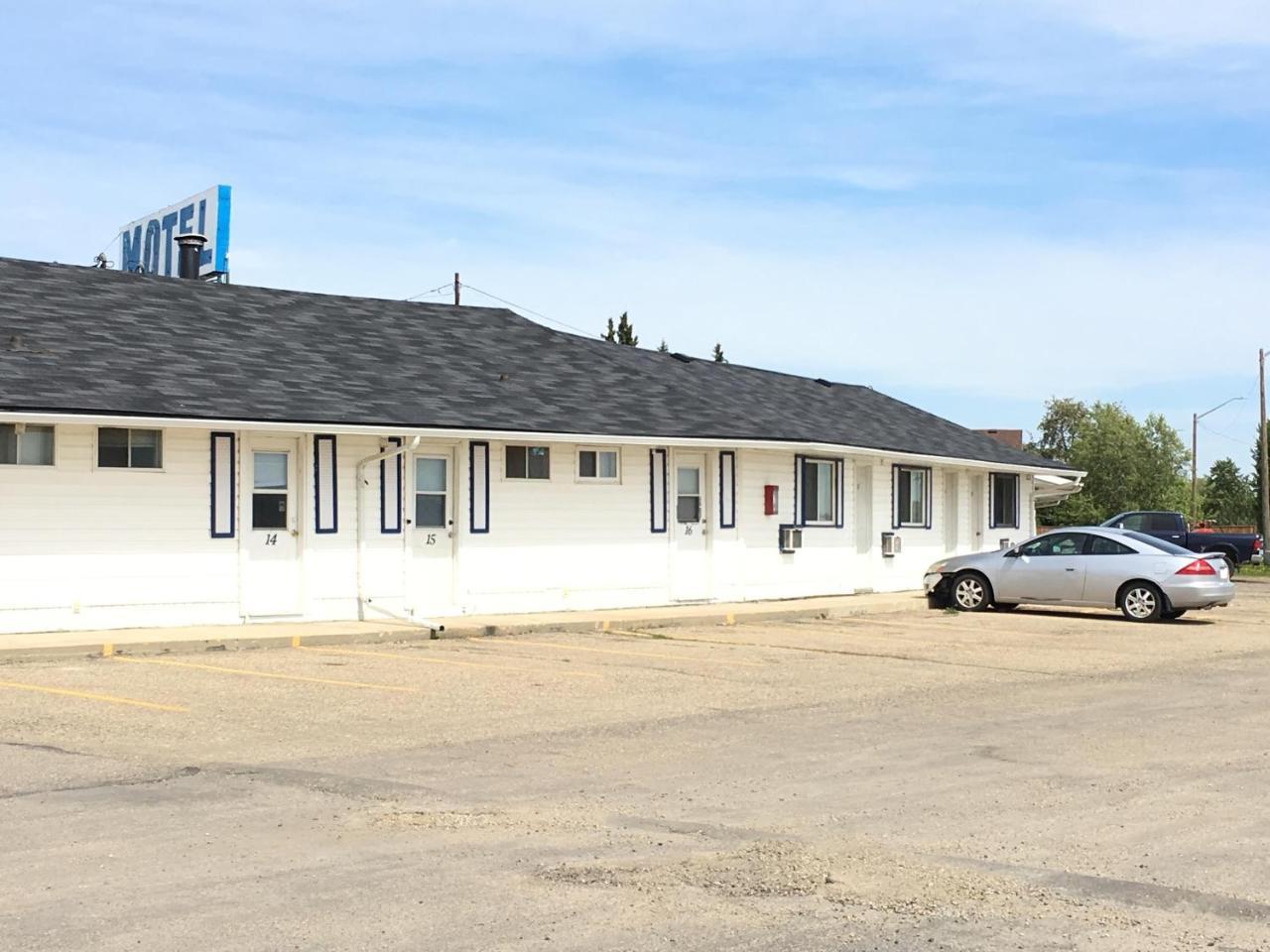 Bluebird Motel Innisfail Екстер'єр фото