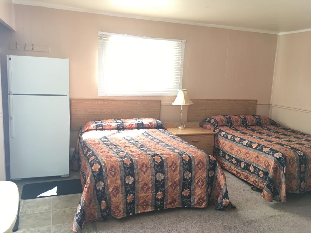 Bluebird Motel Innisfail Екстер'єр фото